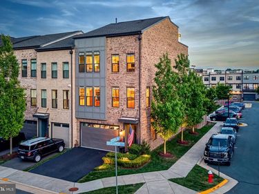 42355 PIPER CREEK, ASHBURN, VA 20148