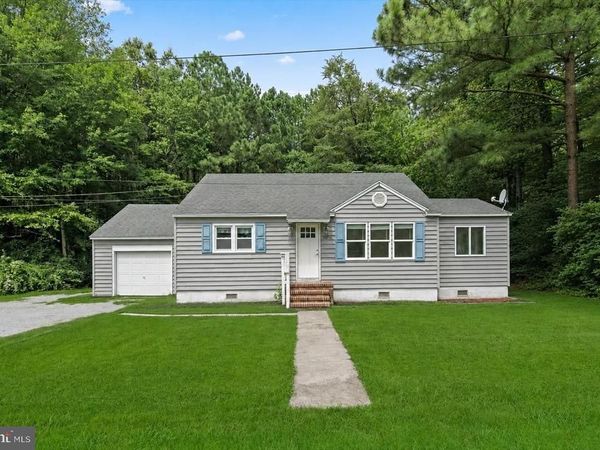 18286 WOODLAND AVENUE, PARKSLEY, VA 23421
