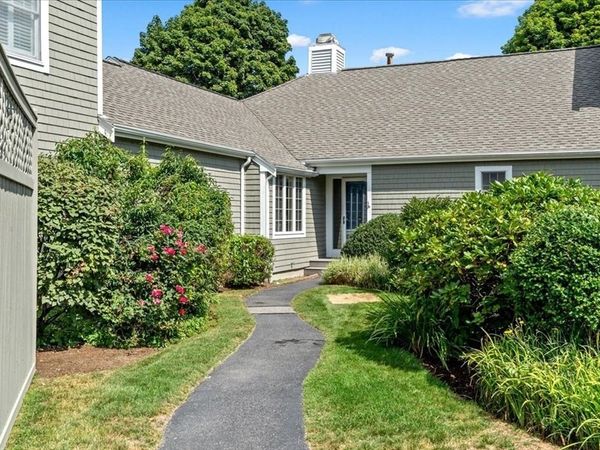 56 Floret Cir, Unit 56, Hingham, MA 02043