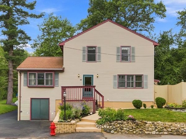 18 Gordon Rd, North Reading, MA 01864