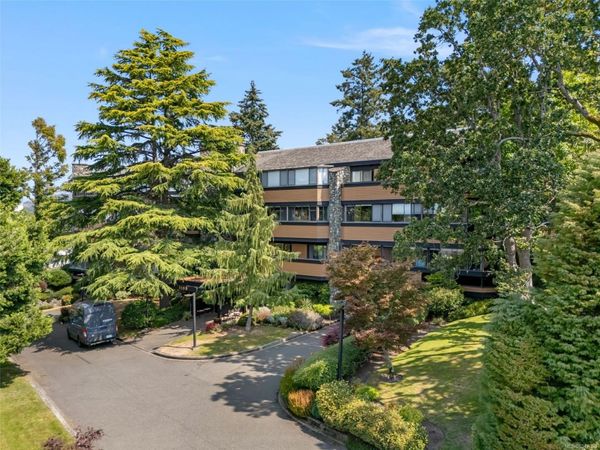 1106 Glenora Pl , Unit #104, Saanich, BC V8P 2C3