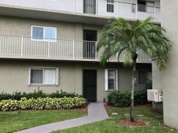 2236 N CYPRESS BEND Drive, Unit 106, Pompano Beach, FL 33069