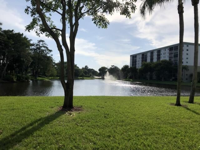 2236 N Cypress Bend Drive, Unit 106, Pompano Beach, FL 33069 Photo