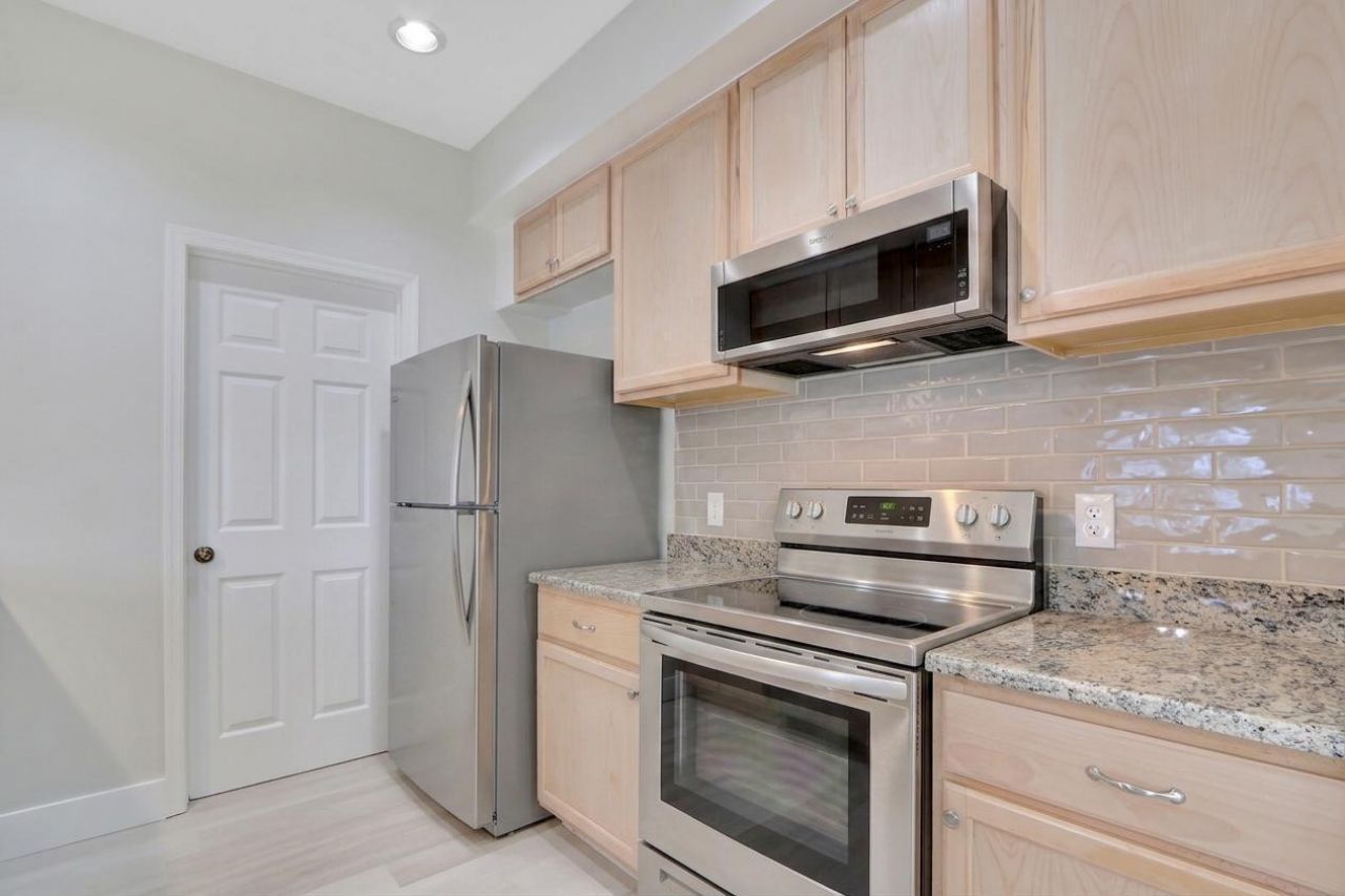 7340 Pine Creek Way, Port Saint Lucie, FL 34986 Photo