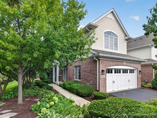 790 Parkview Court , Glen Ellyn, IL 60137