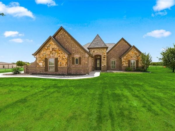 420 Hartley Way Road, Azle, TX 76020