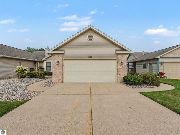 7115 Glen Terra Drive, Lansing, MI 48917