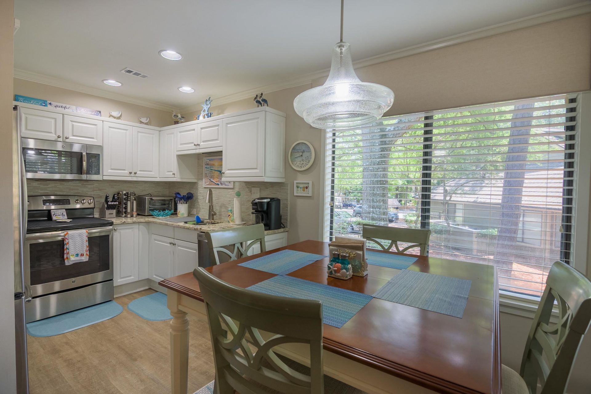 305 Myrtlewood Ct. Photo 17
