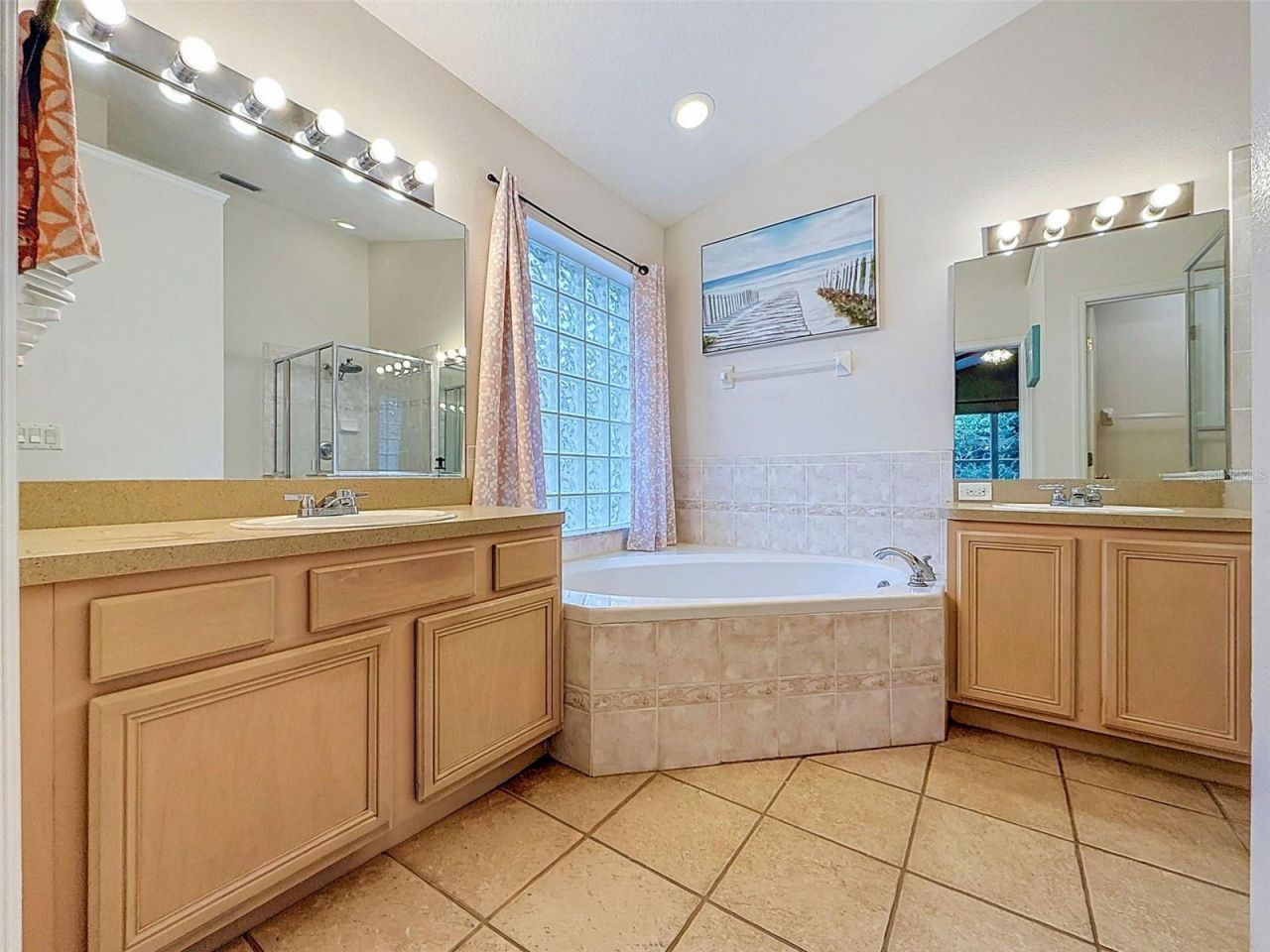 5720 Hawklake Rd , Lithia, FL 33547 Photo