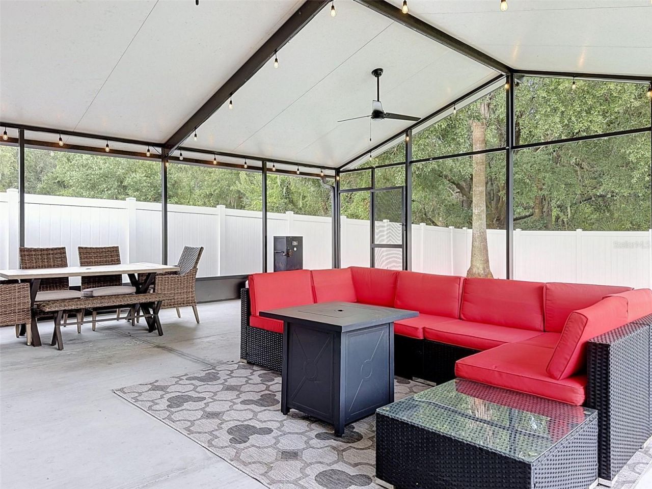 5720 Hawklake Rd , Lithia, FL 33547 Photo