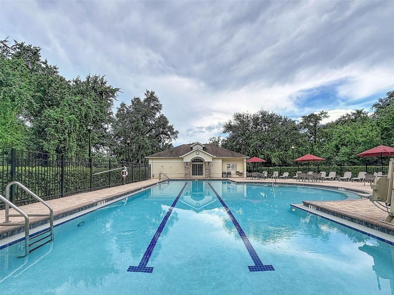 5720 Hawklake Rd , Lithia, FL 33547 Photo