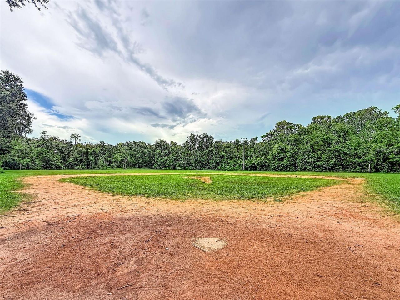 5720 Hawklake Rd , Lithia, FL 33547 Photo