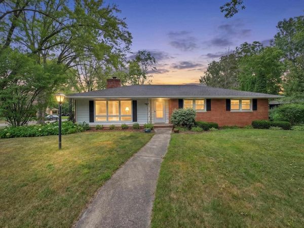 141 CUSTER COURT, Green Bay, WI 54301