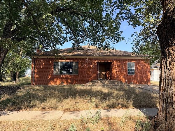 402 N Temple Street, Cordell, OK 73632