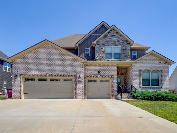 332 Bluebriar Trce, Clarksville, TN 37043