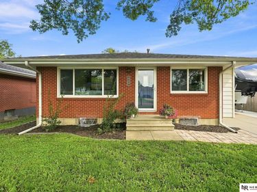 6910 Kearney Avenue, Lincoln, NE 68507