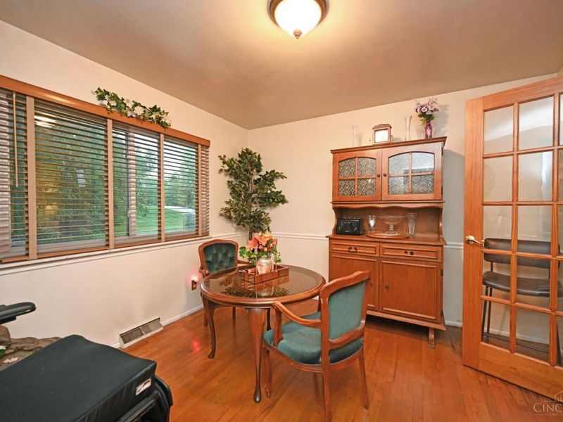 12012 Cantrell Drive, Springdale, OH 45246 Photo 10