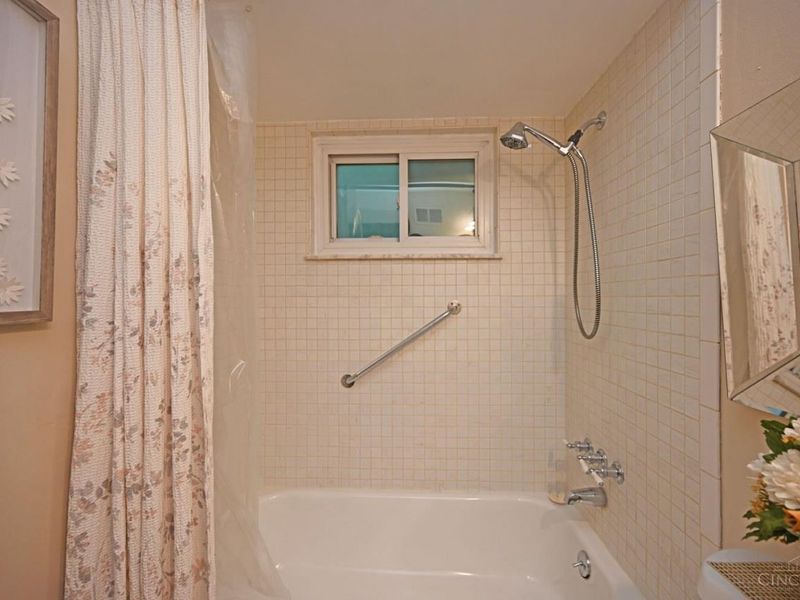 12012 Cantrell Drive, Springdale, OH 45246 Photo 29