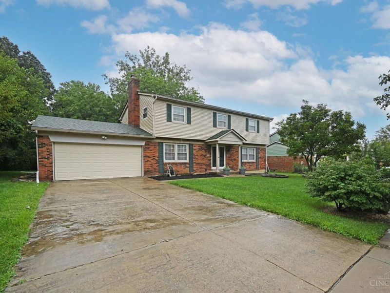 12012 Cantrell Drive, Springdale, OH 45246 Photo 3