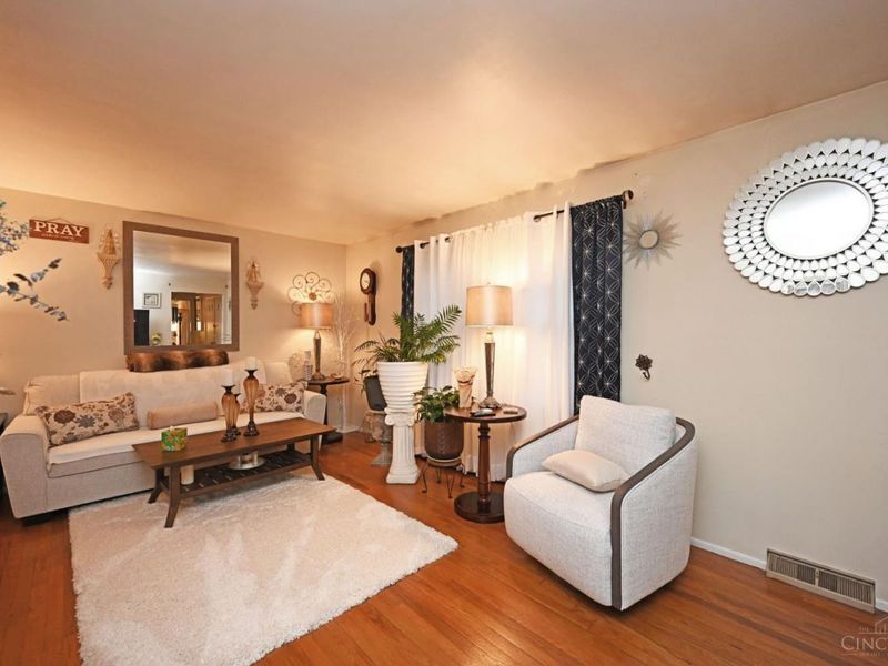 12012 Cantrell Drive, Springdale, OH 45246 Photo 7