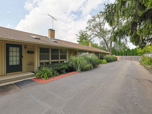 924 N Milwaukee Avenue , Unit D, Libertyville, IL 60048