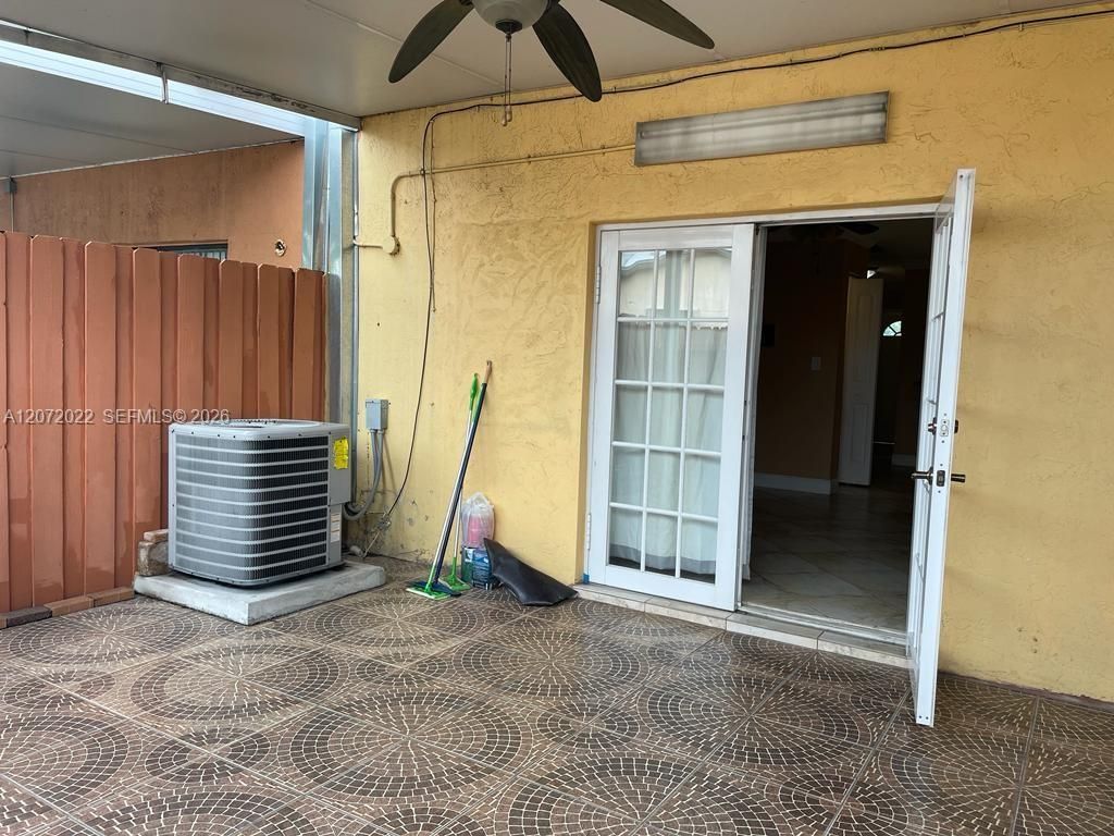 10851 SW 6th St , Unit 5, Sweetwater, FL 33174 Photo