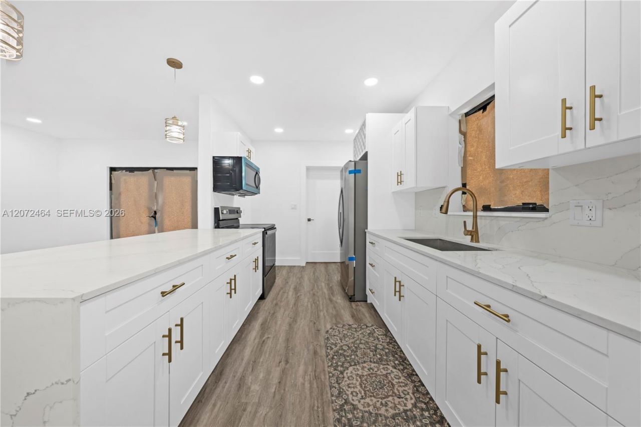 1014 W 66th St , Hialeah, FL 33012 Photo