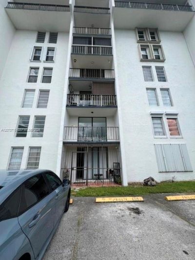9682 Fontainebleau Blvd , Unit 103, Miami, FL 33172 Photo