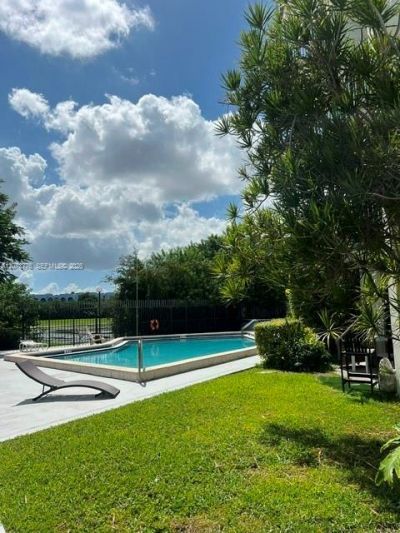 9682 Fontainebleau Blvd , Unit 103, Miami, FL 33172 Photo