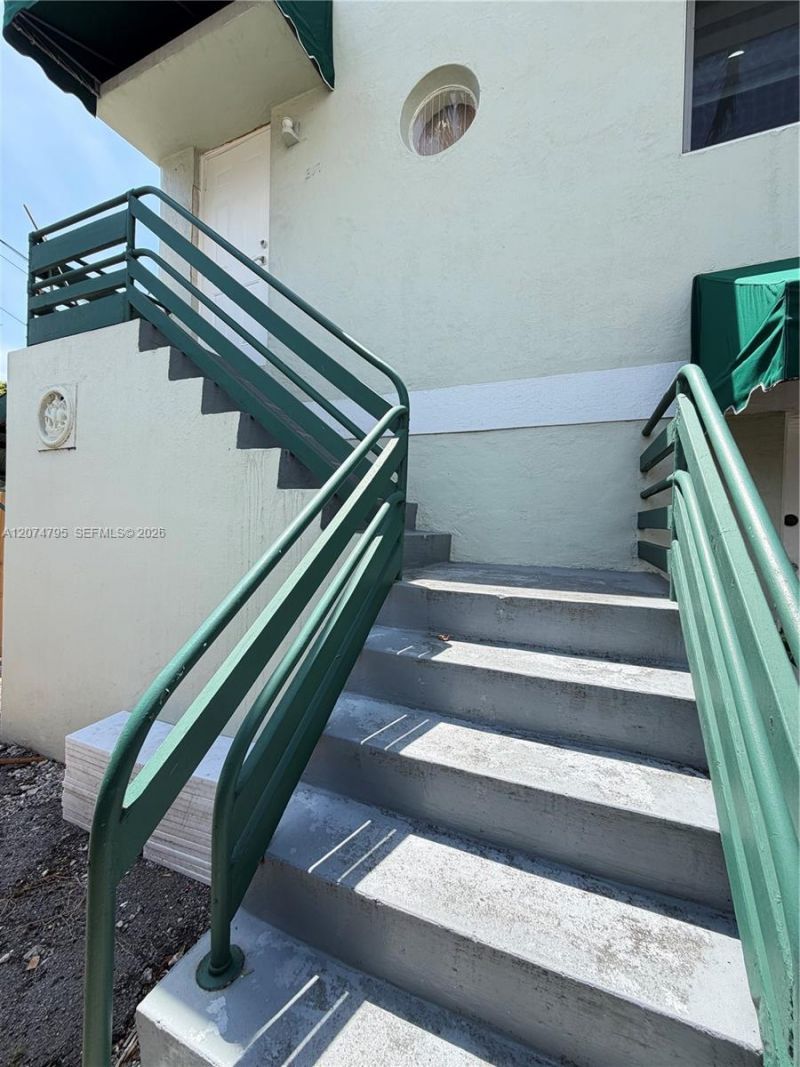 311 SW 27th Ave , Unit 317, Miami, FL 33135 Photo