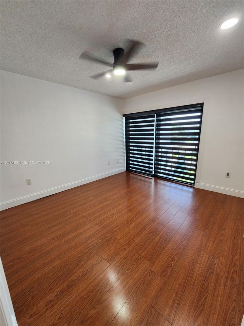 6518 Kendale Lakes Dr, Unit 809, Miami, FL 33183 Photo