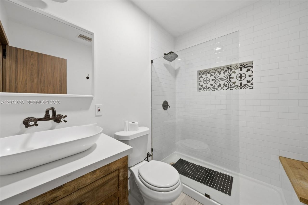 12025 NE 5th Ave , Unit 12025, Biscayne Park, FL 33161 Photo
