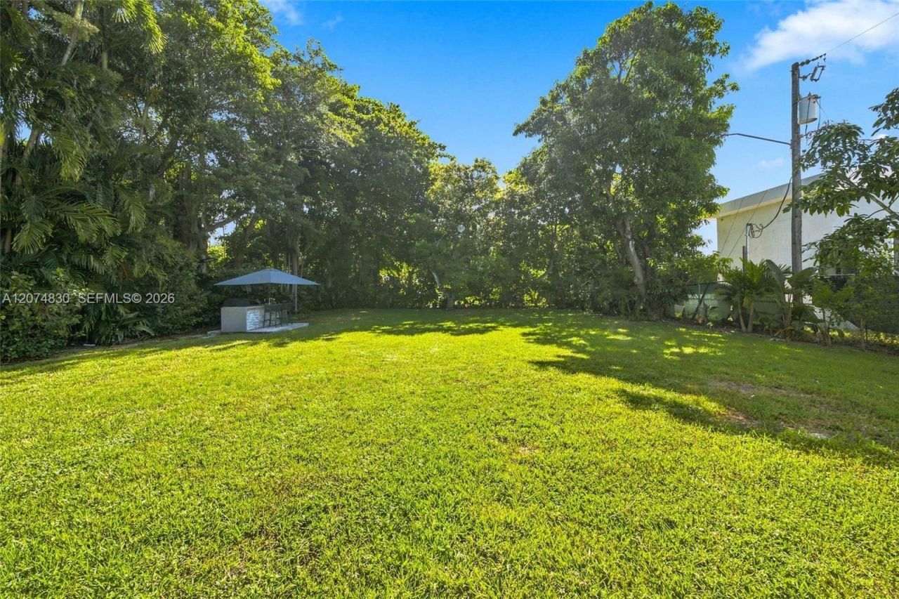12025 NE 5th Ave , Unit 12025, Biscayne Park, FL 33161 Photo