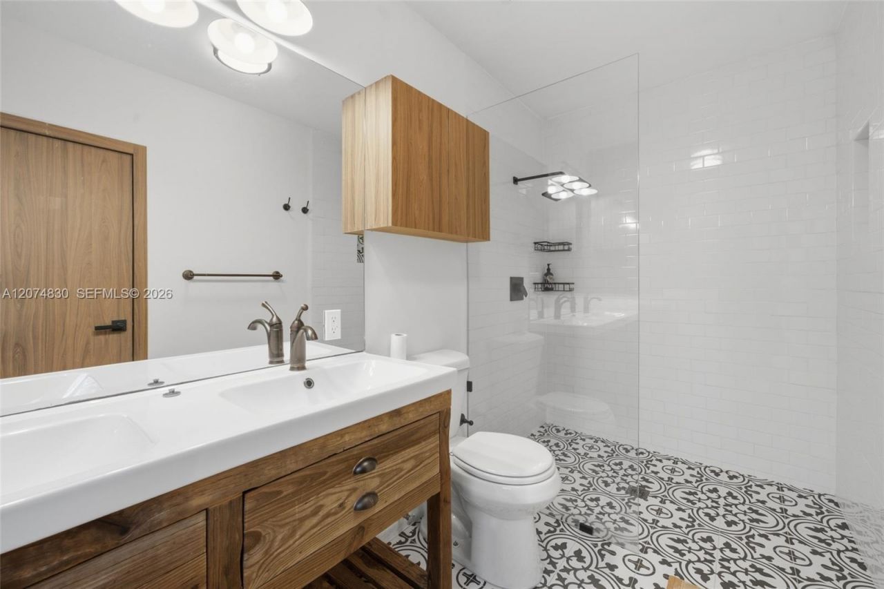 12025 NE 5th Ave , Unit 12025, Biscayne Park, FL 33161 Photo