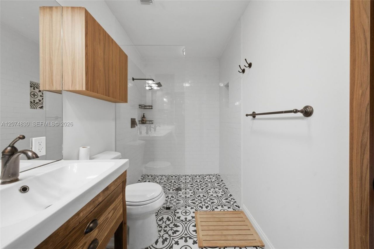 12025 NE 5th Ave , Unit 12025, Biscayne Park, FL 33161 Photo