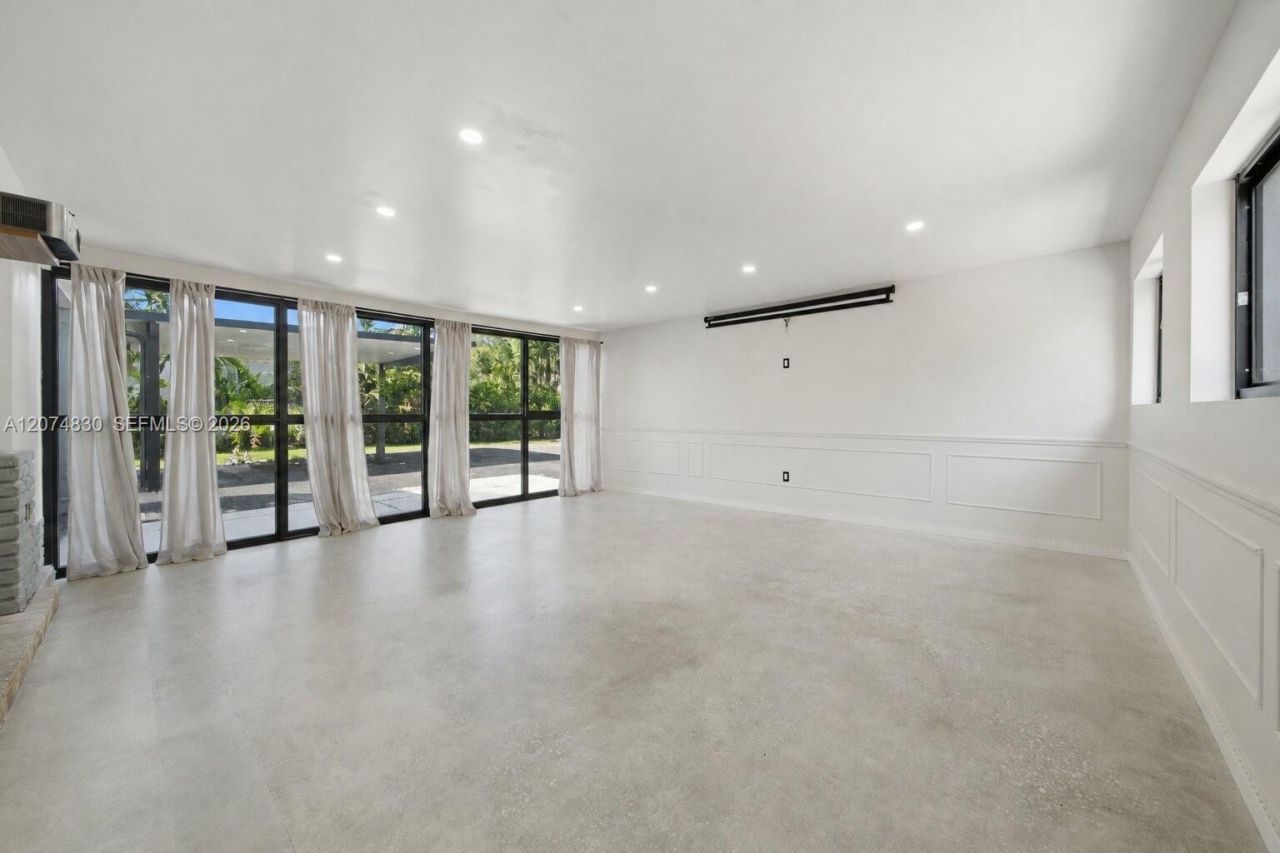 12025 NE 5th Ave , Unit 12025, Biscayne Park, FL 33161 Photo