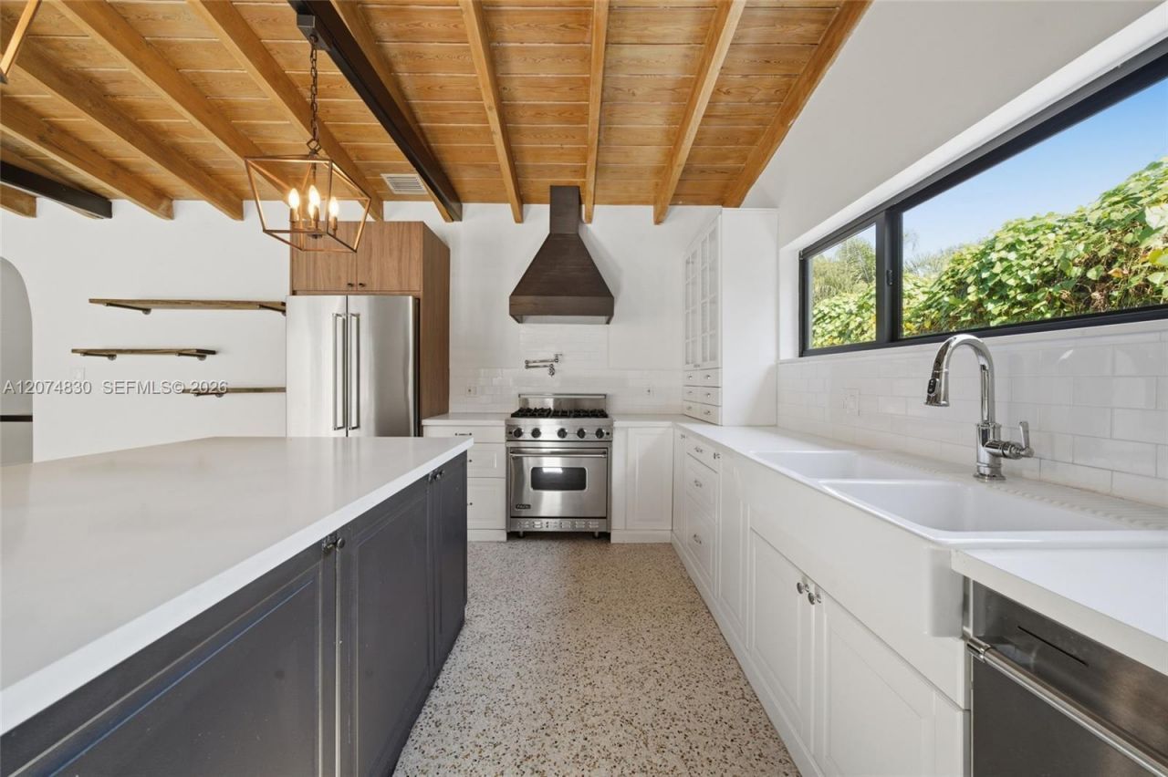 12025 NE 5th Ave , Unit 12025, Biscayne Park, FL 33161 Photo