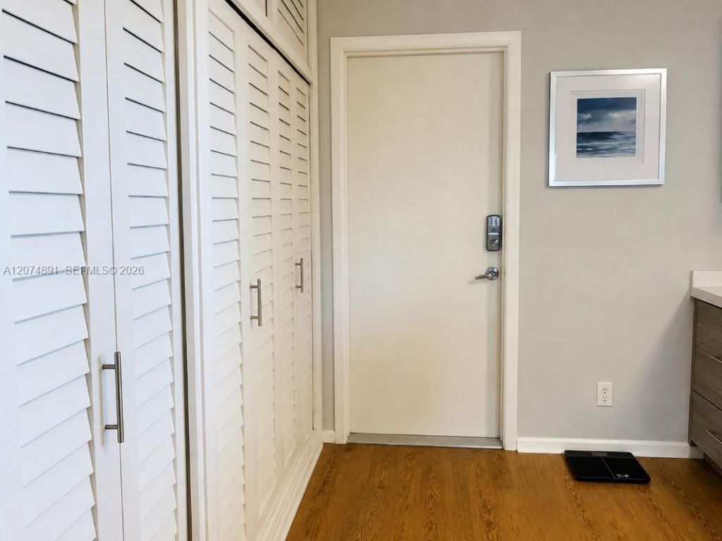 815 Middle River Dr , Unit 304, Fort Lauderdale, FL 33304 Photo