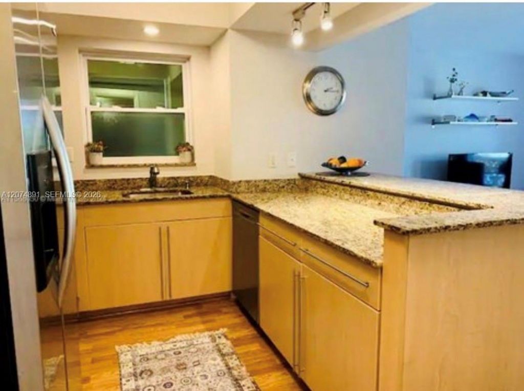 815 Middle River Dr , Unit 304, Fort Lauderdale, FL 33304 Photo