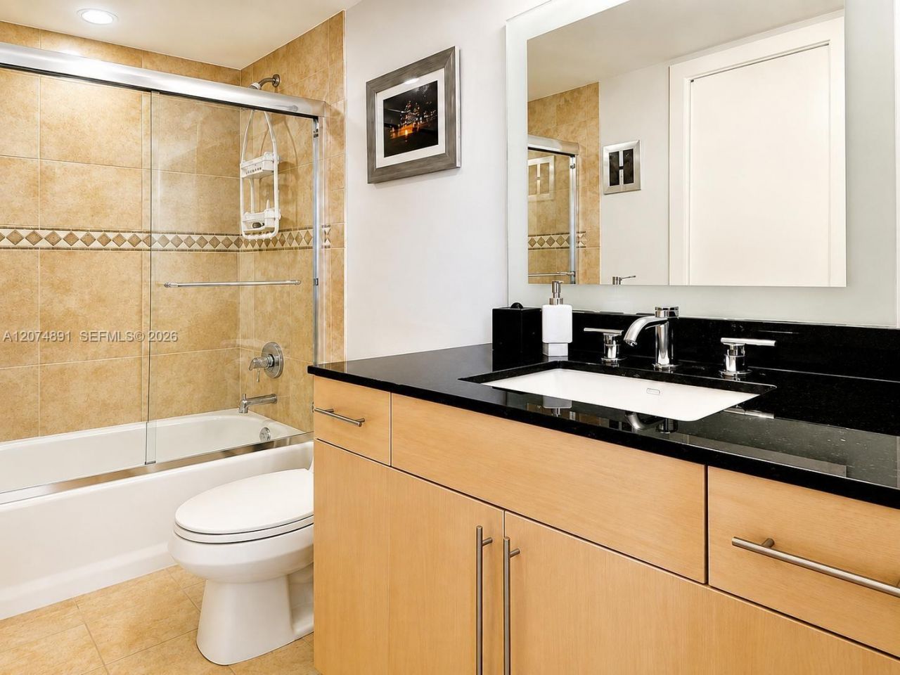 815 Middle River Dr , Unit 304, Fort Lauderdale, FL 33304 Photo