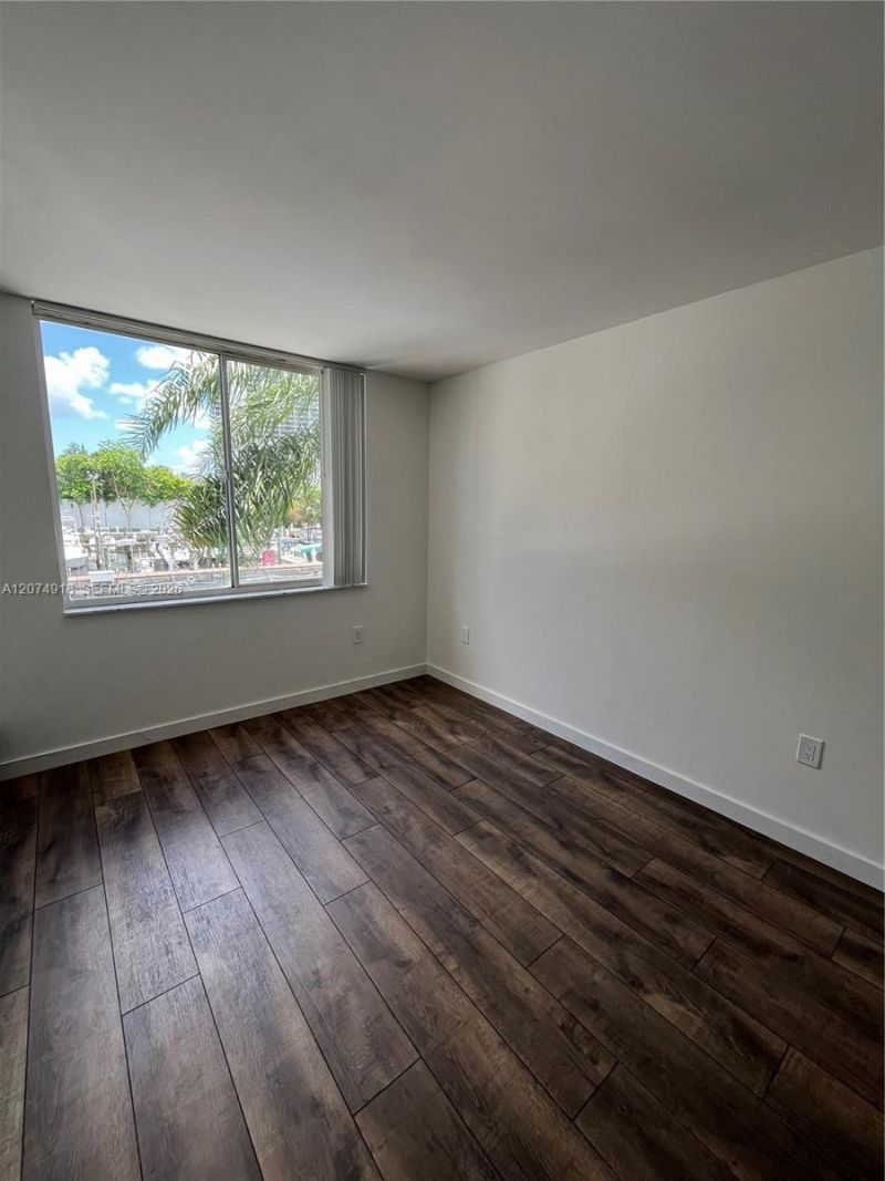 1720 NW N River Dr , Unit 210, Miami, FL 33125 Photo