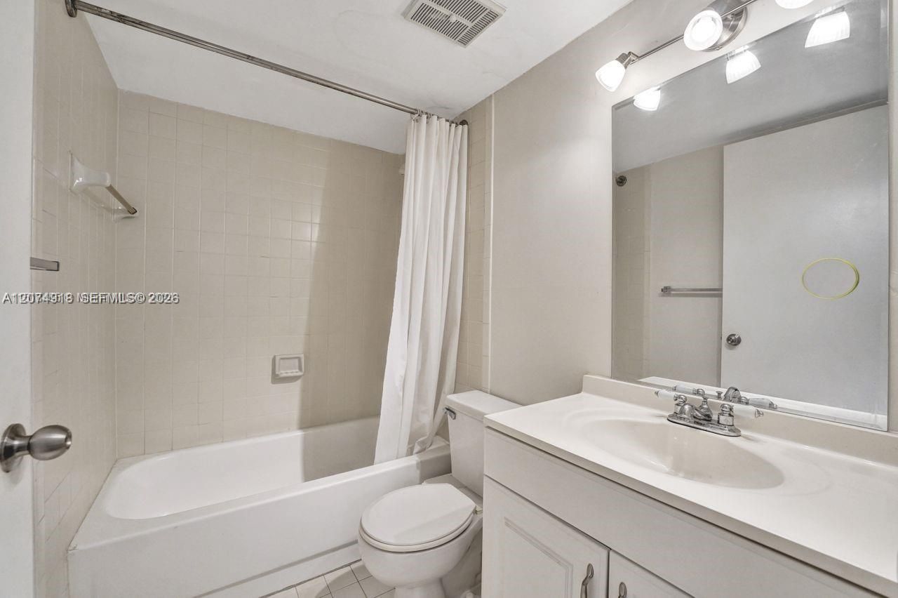 1720 NW N River Dr , Unit 210, Miami, FL 33125 Photo