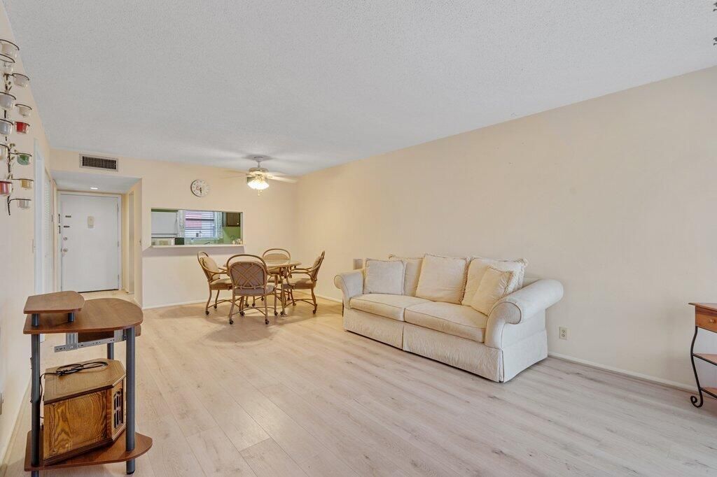 12026 Greenway Circle S, Unit 202, Royal Palm Beach, FL 33411 Photo