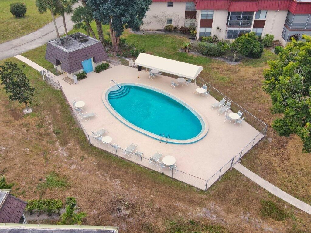 12026 Greenway Circle S, Unit 202, Royal Palm Beach, FL 33411 Photo