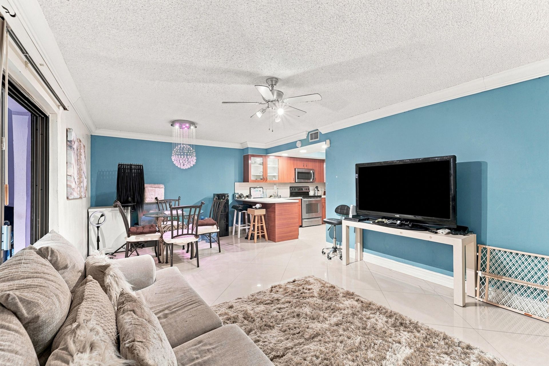 6 Spinning Wheel Lane, Tamarac, FL 33319 Photo