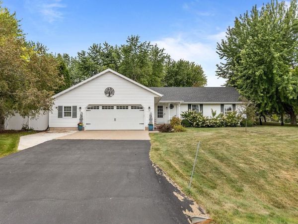 N1391 WOODLAND DRIVE, Greenville, WI 54942