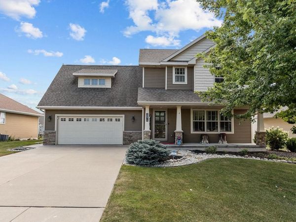 2876 CHRYSTELLA DRIVE, Menasha, WI 54952
