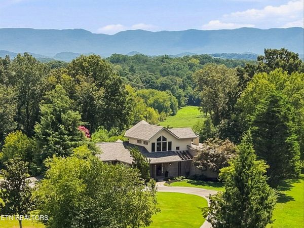 3430 Old Niles Ferry Rd, Maryville, TN 37803