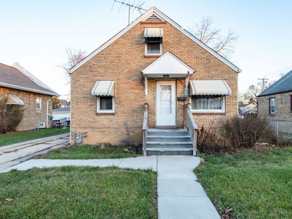 49 S Lewis Avenue , Waukegan, IL 60085