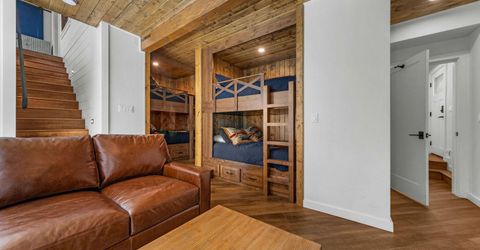425 Lakeview Avenue, Zephyr Cove, NV 89448 Photo
